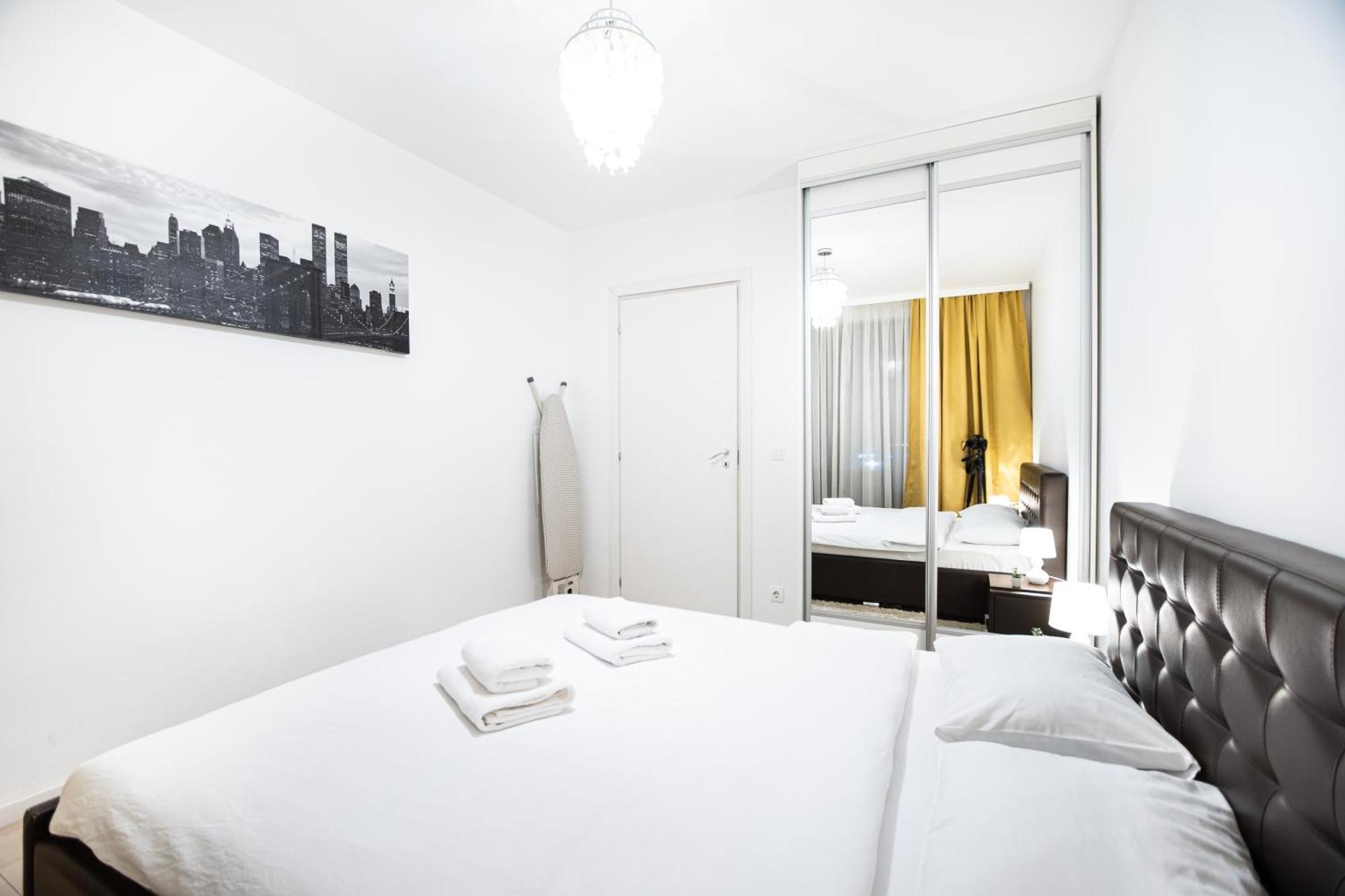 Apartament Opal Luxury Aviatiei Bukareszt Zewnętrze zdjęcie